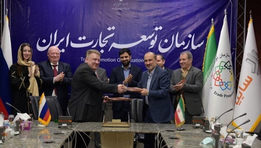 Iran signs breakthrough deal to export 45000 cars to Russia